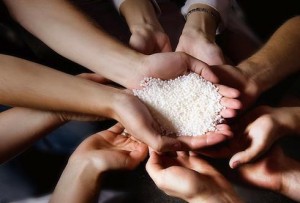 sharinghands-300x203